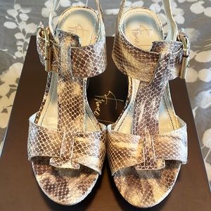 Franco Sarto wedge sandals. SZ 7 Medium. Snakeskin print.